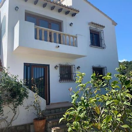 Casa Alfie Apartment Теулада Екстериор снимка