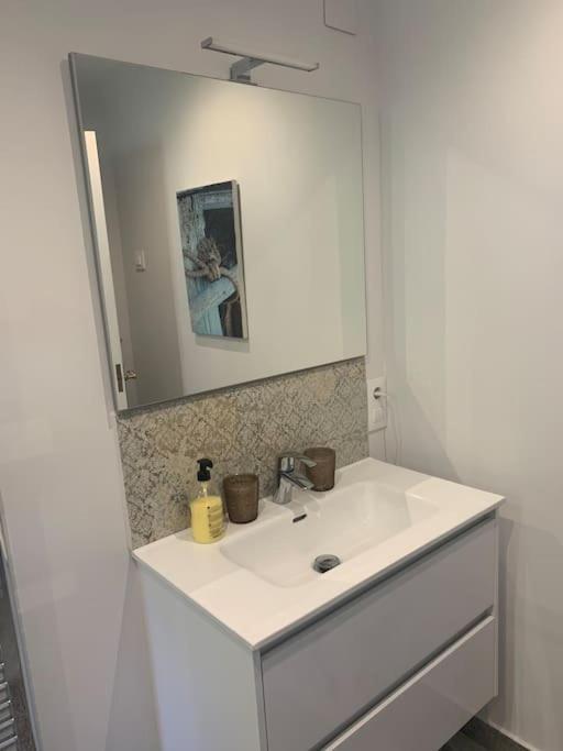Casa Alfie Apartment Теулада Екстериор снимка